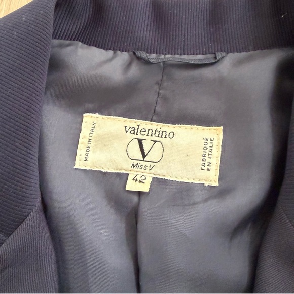 Vintage Valentino Miss V Navy Cropped Blazer with Gold Buttons - Picture 7 of 11
